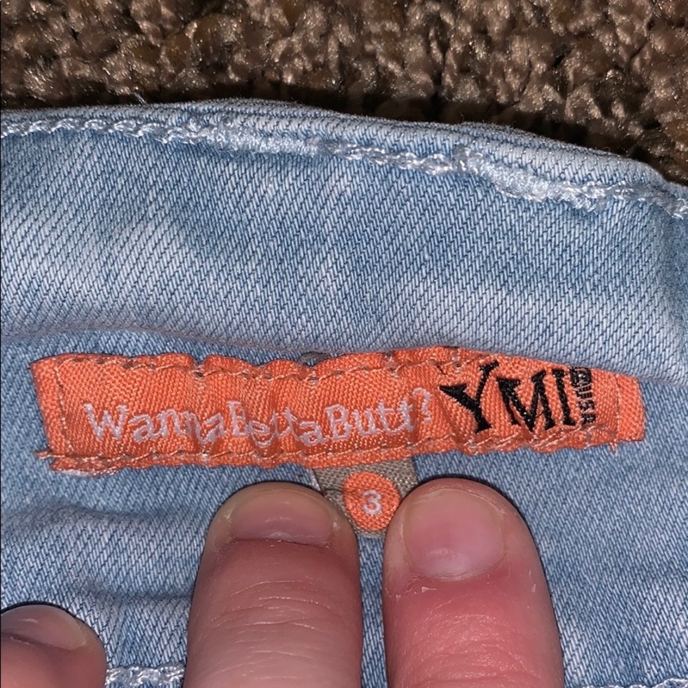 Washed out Ripped Jeans - Picture 2 of 3